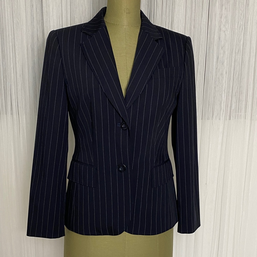 Betty Barclay Women's Black Pinstripe fitted Blazer!